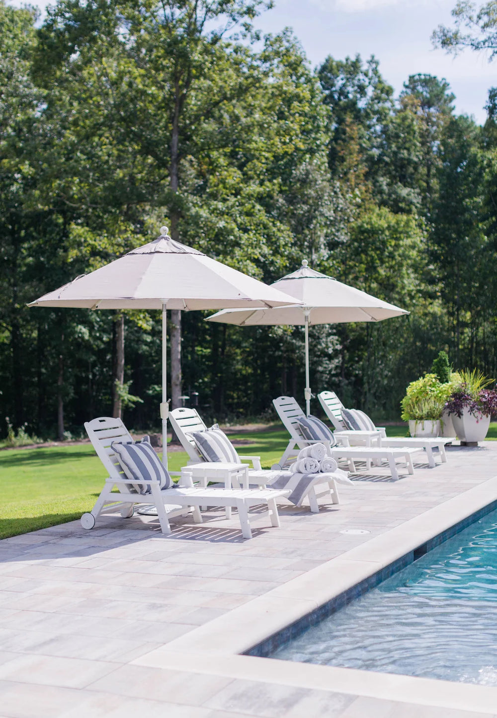 outdoor-chaise a477d166