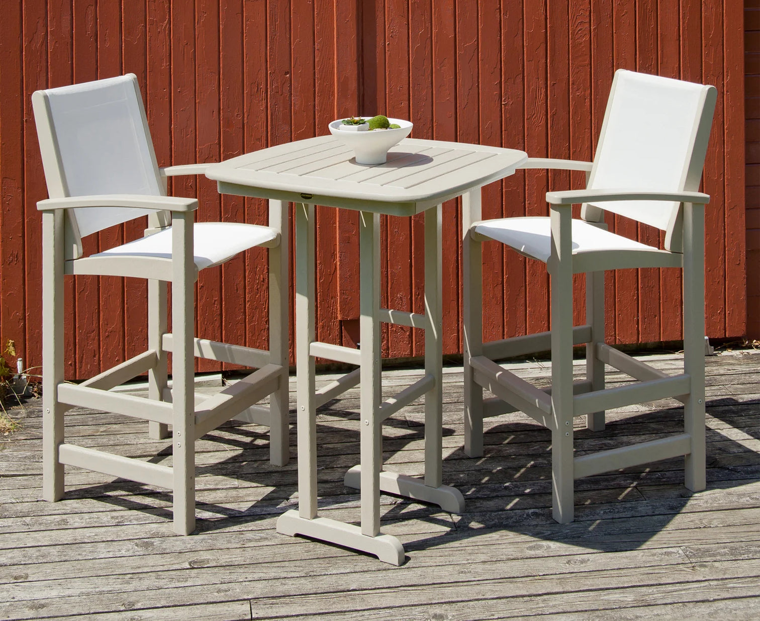 outdoor-dining-furniture 220ea0d3