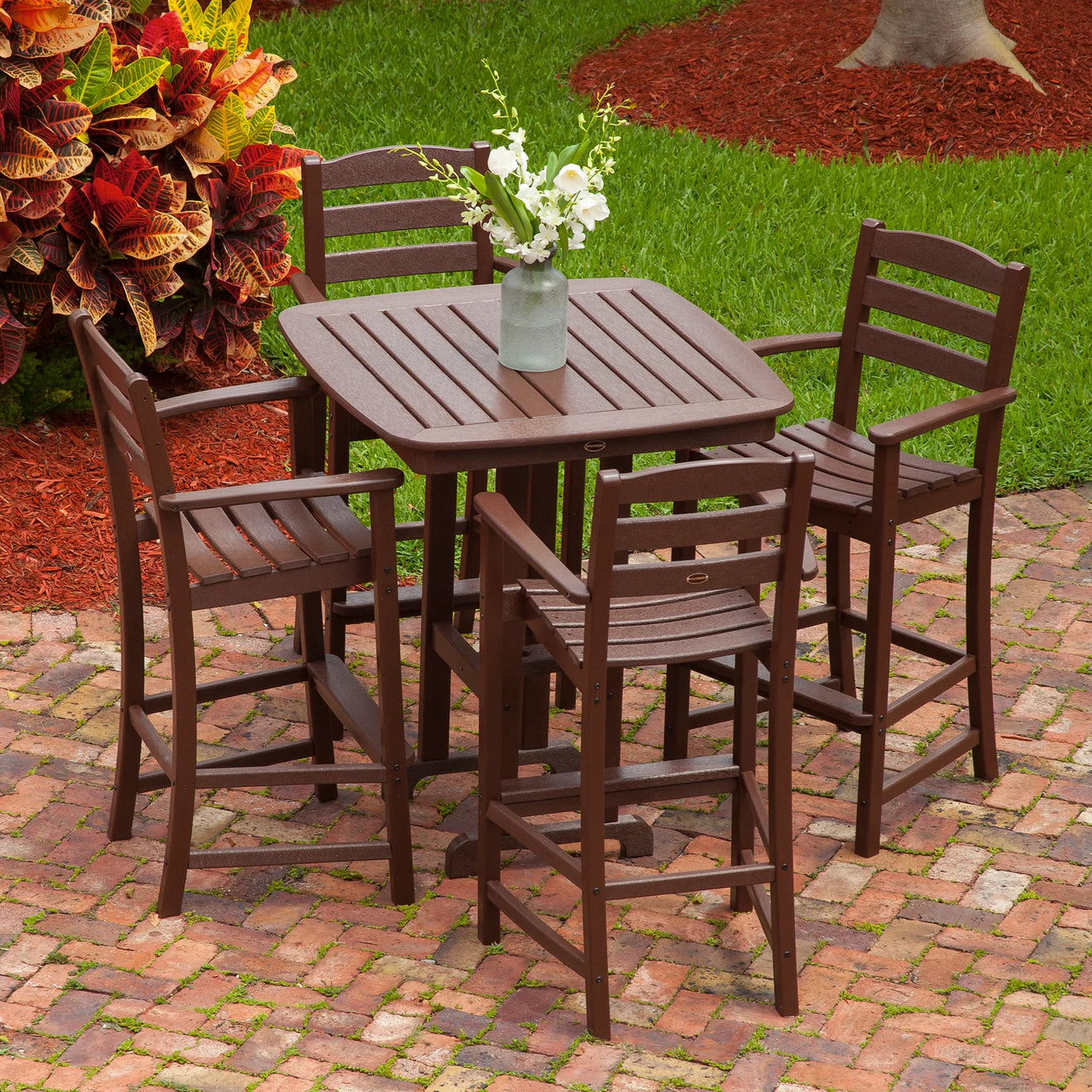 outdoor-bar-and-counter-seating 8a937005
