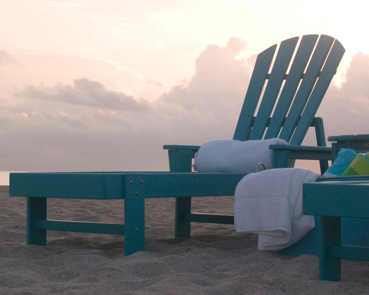 outdoor-chaise b3469306